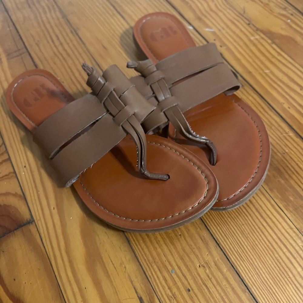 Gianni Bini Brown Leather Sandals Minimalist Design